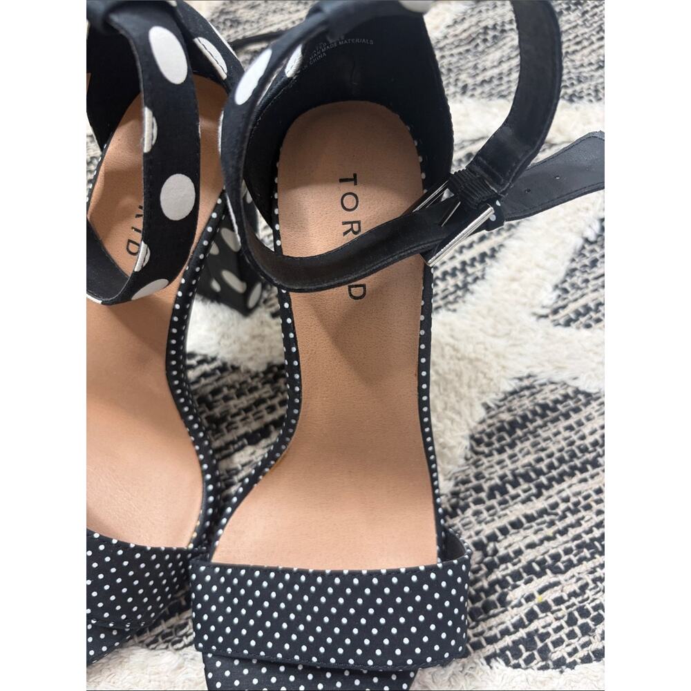 Torrid Women’s Black & White Polka Dot Block Heel Sandals size 7.5 wide - Picture 2 of 5